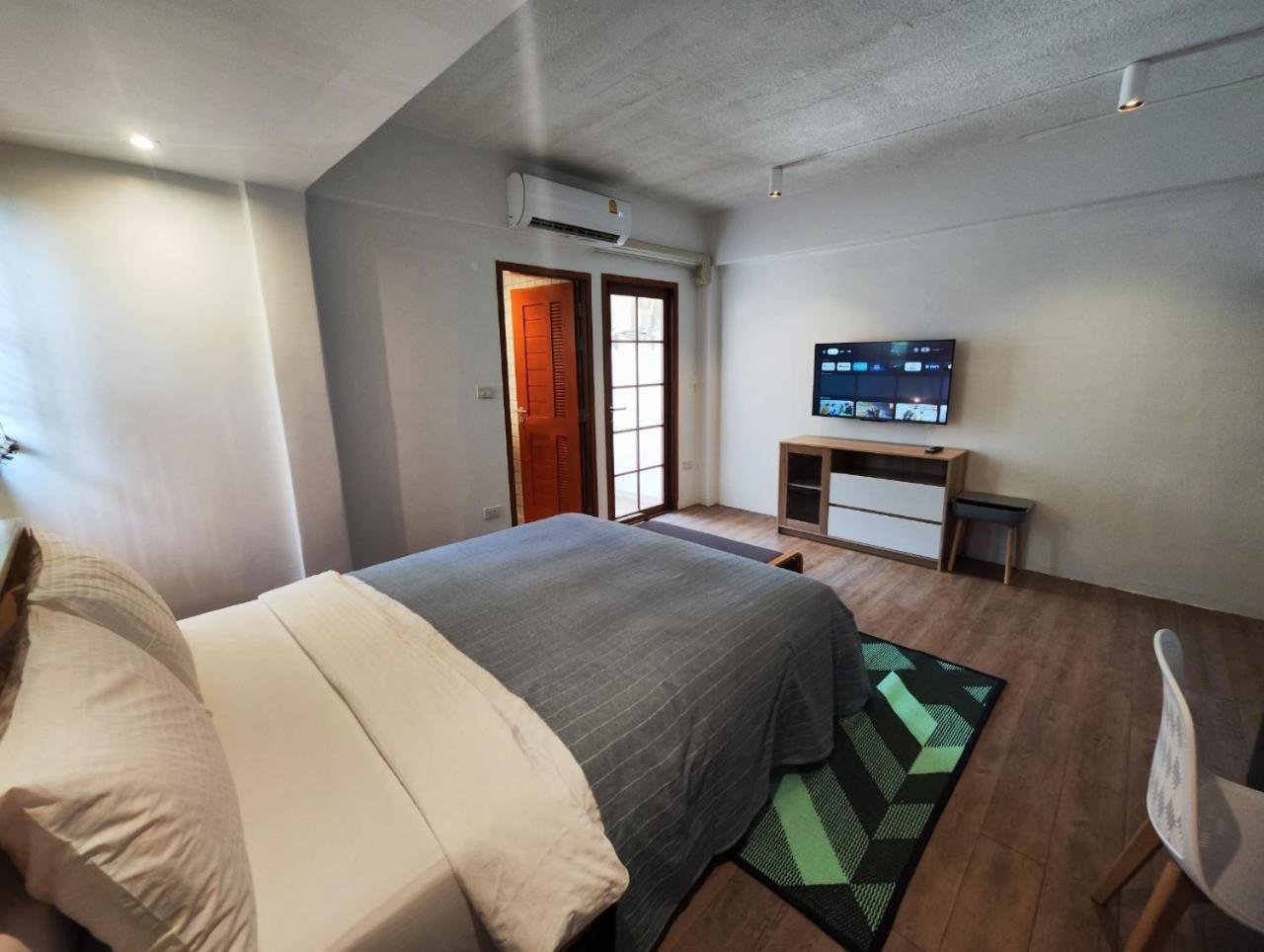 Suneta Hostel Chiangmai Chiang Mai Exteriör bild